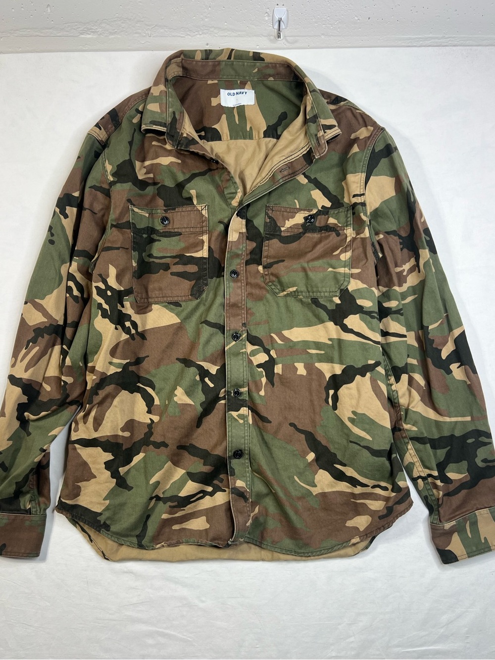 Old Navy Camouflage Shirt Mens Size Large Green Long Sleeve Button Up